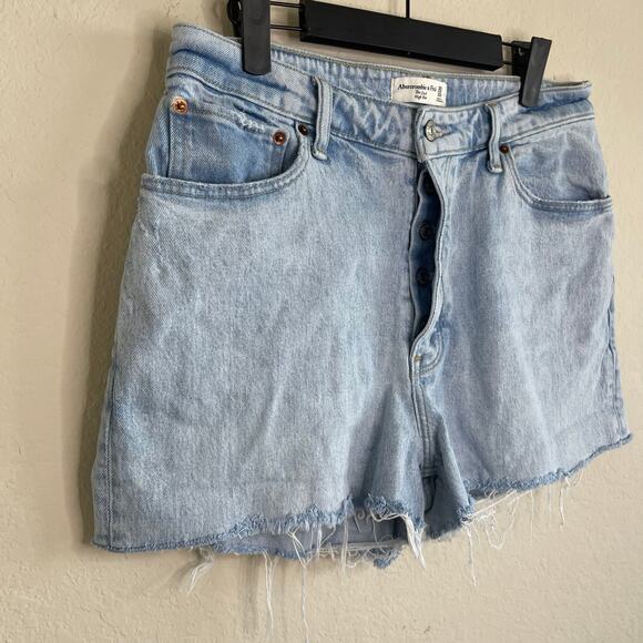 Abercrombie Curve Love The Dad High Rise Shorts Light Wash - Size 30/10 - Picture 2 of 5